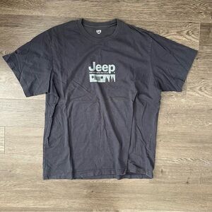 Uniqlo Black Jeep Graphic Tee for Men